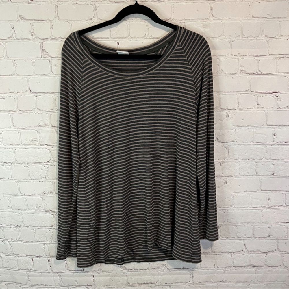 Cabi Blair Long Sleeve Top size large
